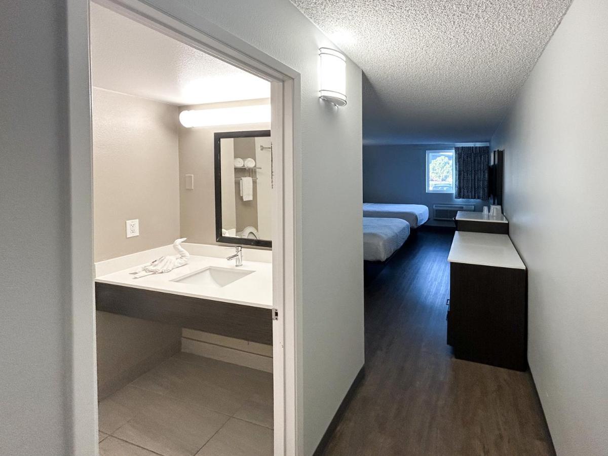 Studio 6 Suites Carson, Ca Екстериор снимка