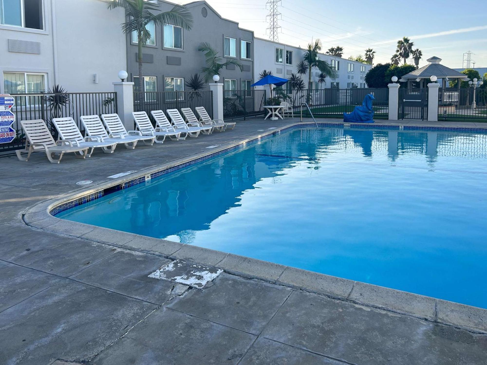 Studio 6 Suites Carson, Ca Екстериор снимка